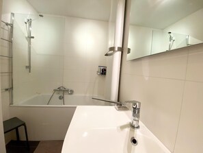 Apartment | Bathroom - Waves & Relaxation Retreat (Nieuwpoort)