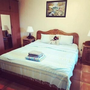 2 bedrooms, bed sheets