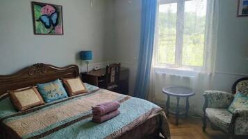 2 bedrooms
