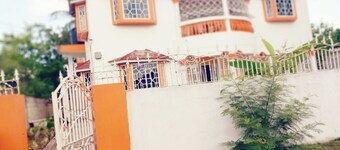 Home away from home - Jamaica 1 Bedroom self contained Apartment