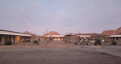 Longhorn Ranch Motel - Full Hook-Up RV Park with Power and Sewer