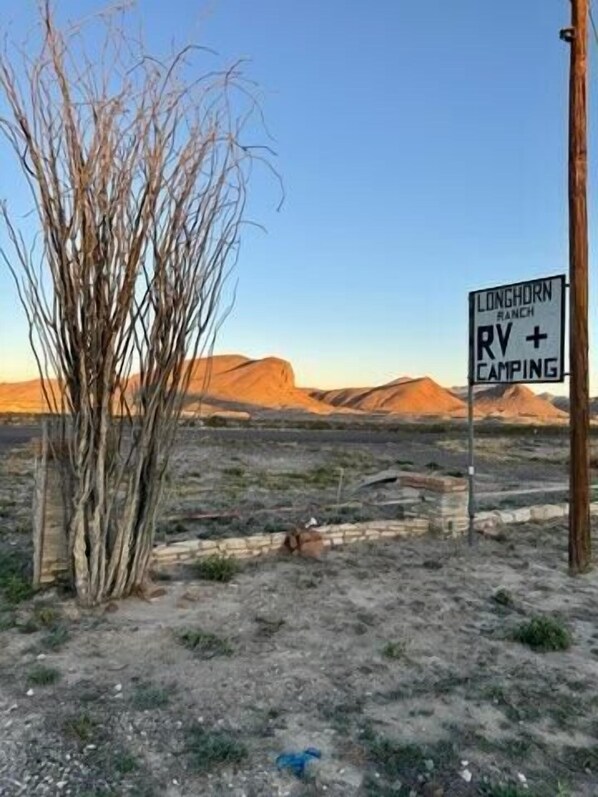 Miscellaneous - Longhorn Ranch Motel - Full Hook-Up RV Park with Power and Sewer (Alpine)