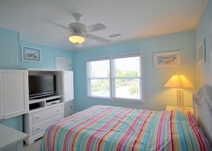 4 bedrooms, in-room safe, iron/ironing board, free WiFi