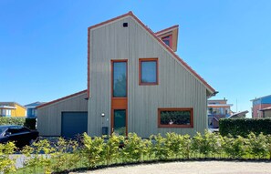 House | Exterior - Water Villa in Heeg by Heegermeer (Heeg)