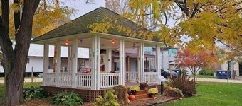 The Wen Inn - 5 Suites  Sleeps 14+   Host Events