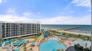 Indendørs pool, sæsonbestemt udendørs pool, gratis hytter, parasoller