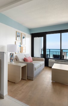 Premium bedding, in-room safe, individually decorated, desk at The Ellie Beach Resort Myrtle Beach, Tapestry By Hilton