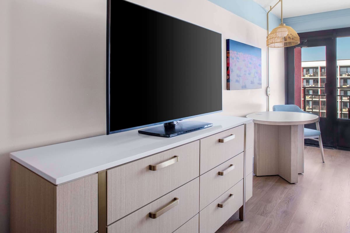 1 bedroom, premium bedding, in-room safe, individually decorated