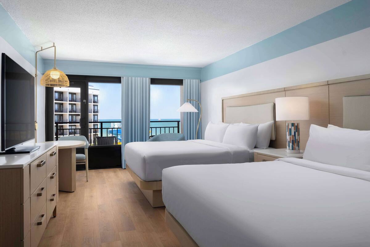 Premium bedding, in-room safe, desk, laptop workspace
