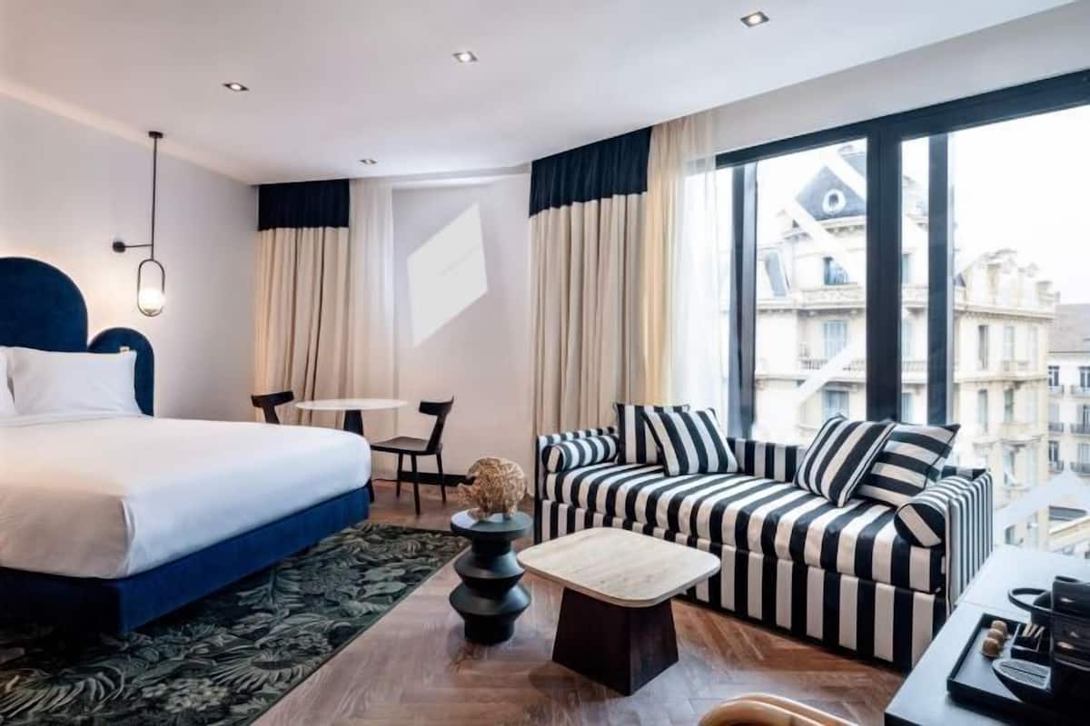 1 bedroom, minibar, in-room safe, desk