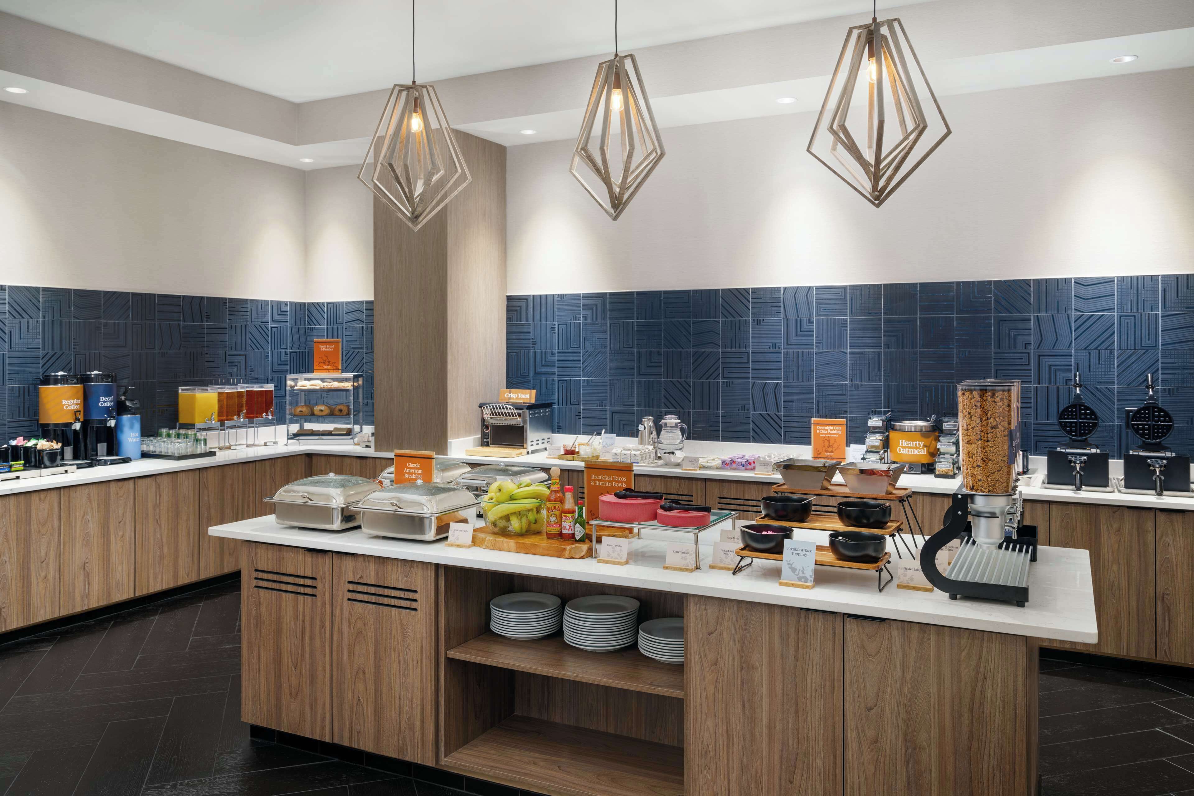 Gratis morgenmadsbuffet hver dag