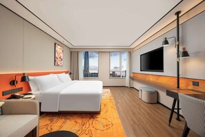 Room, 1 King Bed, Accessible | Living area - Hilton Garden Inn Tianjin Railway Station (Tianjin)