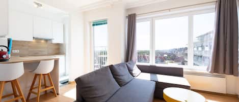 Apartment | Dining