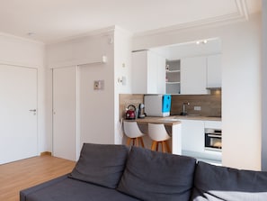 Apartment | Private kitchen - Cozy Studio With Terrace and Stunning View (Middelkerke)
