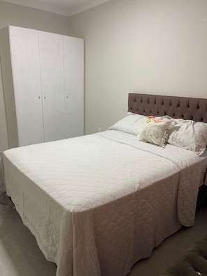 2 habitaciones, wifi gratis y ropa de cama