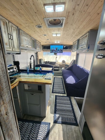 Interior. The Holy Mackerel
Family and pet friendly
