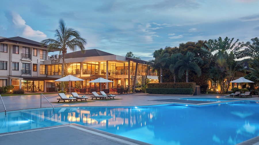 Holiday Inn & Suites Batangas Limapark by IHG