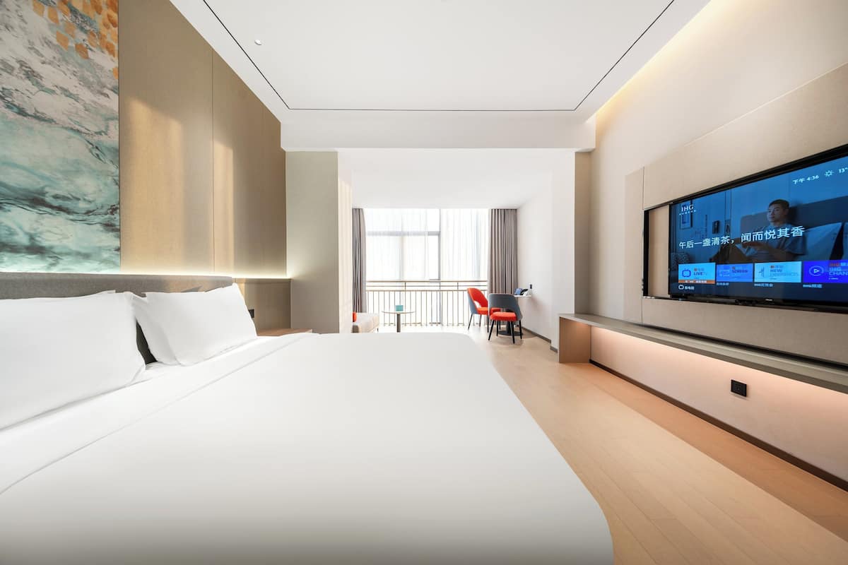 Standaard kamer, 1 kingsize bed (High Floor) | Een bureau, een laptopwerkplek, geluiddichte muren, gratis wifi