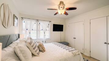 2 bedrooms, WiFi, bed sheets