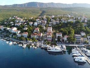 Apartment | Interior detail - Apartments Idea - Studio Apartment With Sea View (Crikvenica)
