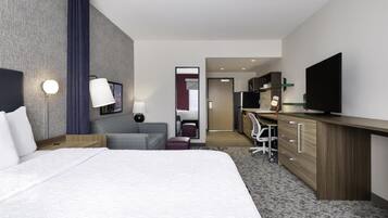 Studio Suite, 1 King Bed | Free WiFi