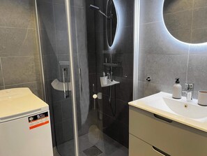 House | Bathroom - 5 Person Holiday Home in Munso (Munsö)