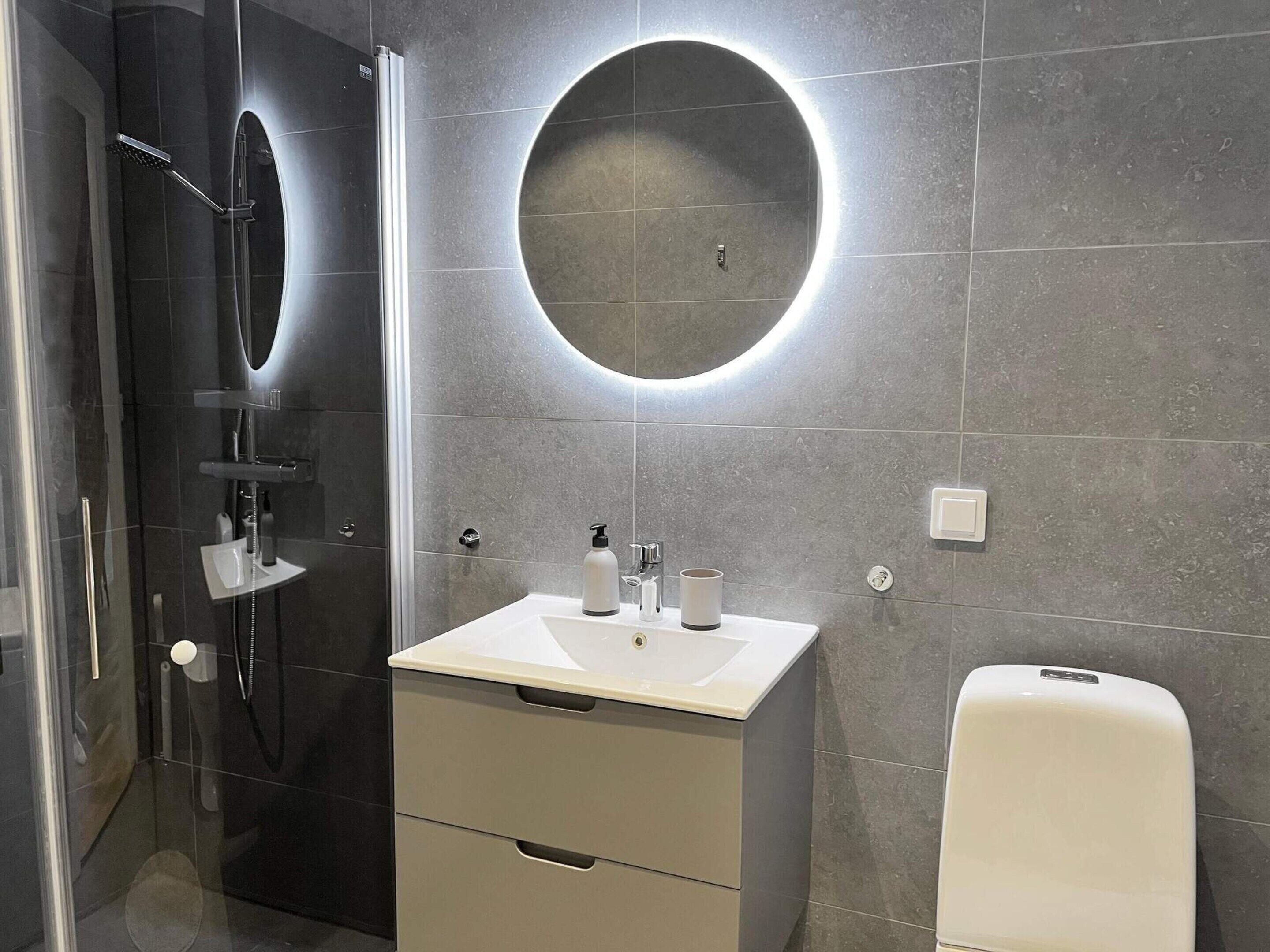 House | Bathroom