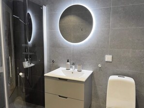 House | Bathroom