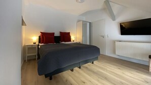 Uklassifisert bilde, 2 av 32, knapp