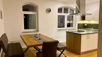 Apartment | Dapur peribadi | Ketuhar, cerek elektrik, pembakar roti