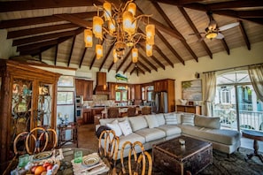 Smart TV, books, stereo - Villa Romance Free Concierge services (Cruz Bay)