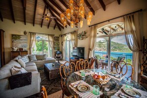 Smart TV, books, stereo