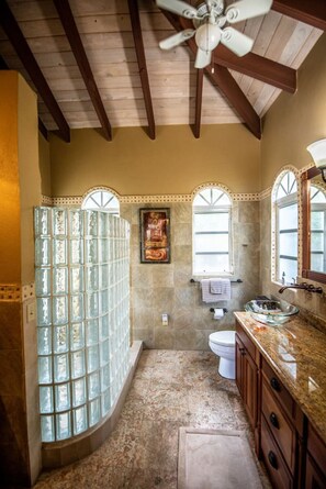 Hair dryer, towels - Villa Romance Free Concierge services (Cruz Bay)