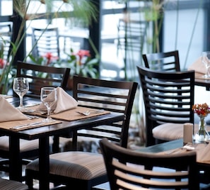 Restaurant - HOTEL FARIA LIMA, LUXUOSO ALTO PADRÃO (São Paulo)
