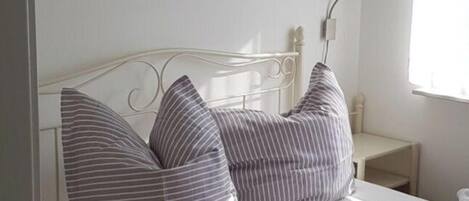 3 bedrooms, individually furnished, iron/ironing board