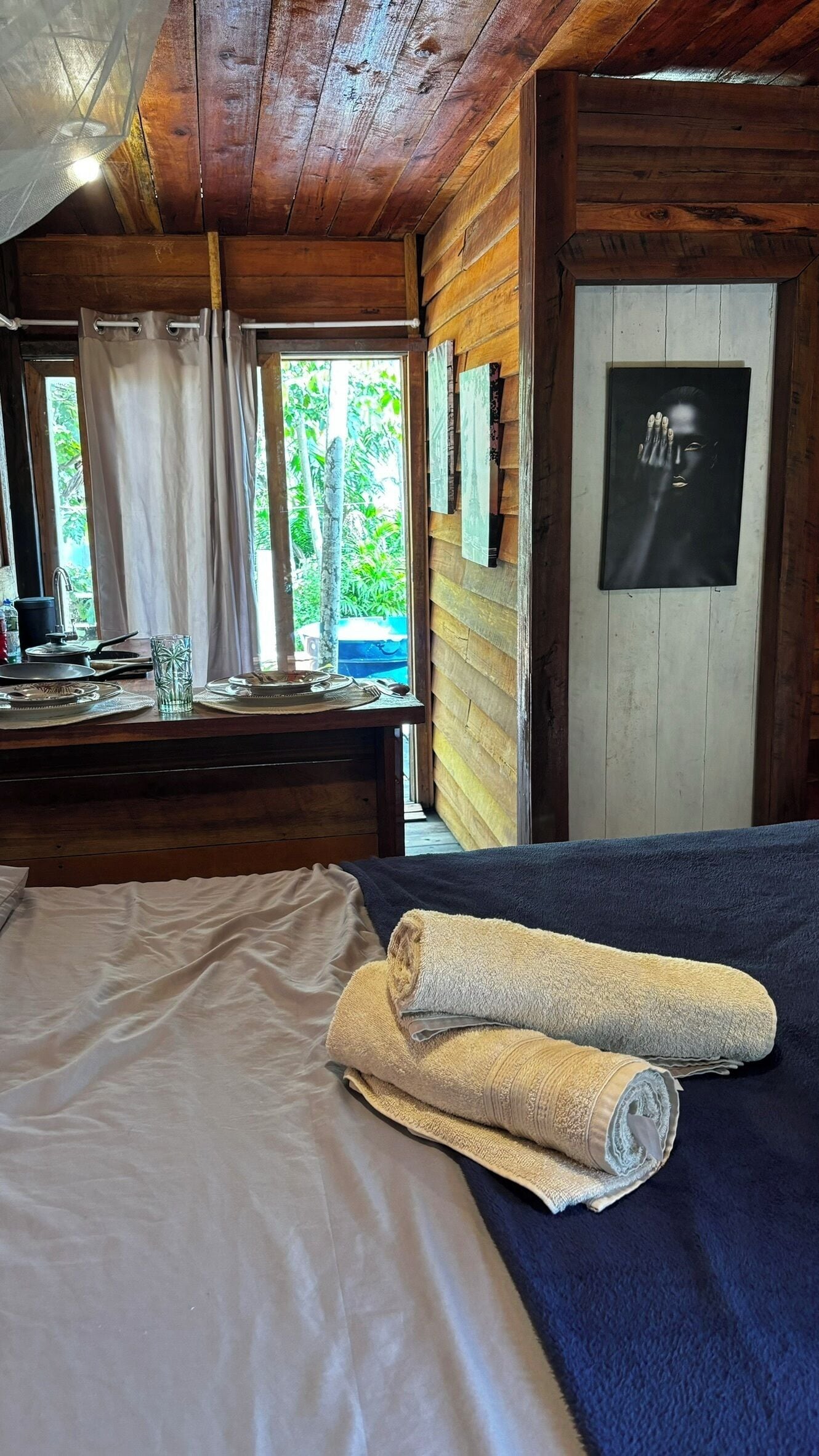 コンフォート シャレー キッチン | 遮光カーテン