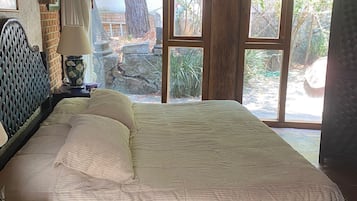 5 slaapkamers, een bureau, gratis wifi, beddengoed