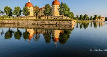 2 on the Estate - Mosch