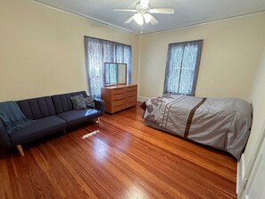 Unclassified image, 3 of 28, button