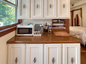 Unclassified image, 5 of 14, button - Private UF Stadium Parking! Historic DWTN Duckpond (Gainesville)