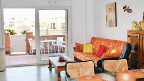 Apartment | Living area - Apartment in Roquetas Near the Beach (Roquetas de Mar)