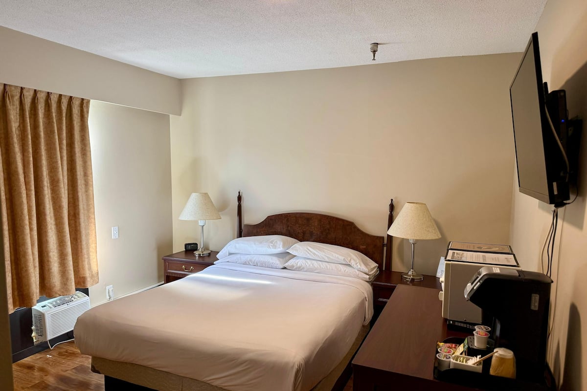 Zimmer, 1 Queen-Bett, Bergblick