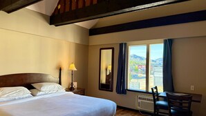 Chambre Deluxe, 1 très grand lit, vue montagne
