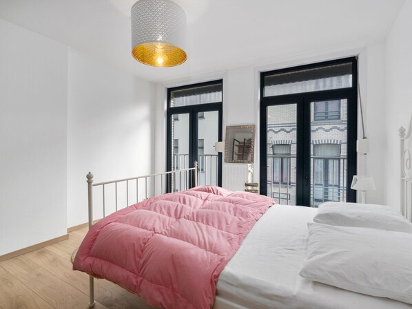 House | 3 bedrooms, iron/ironing board - Beachfront Holiday Home Near the Market (Blankenberge)