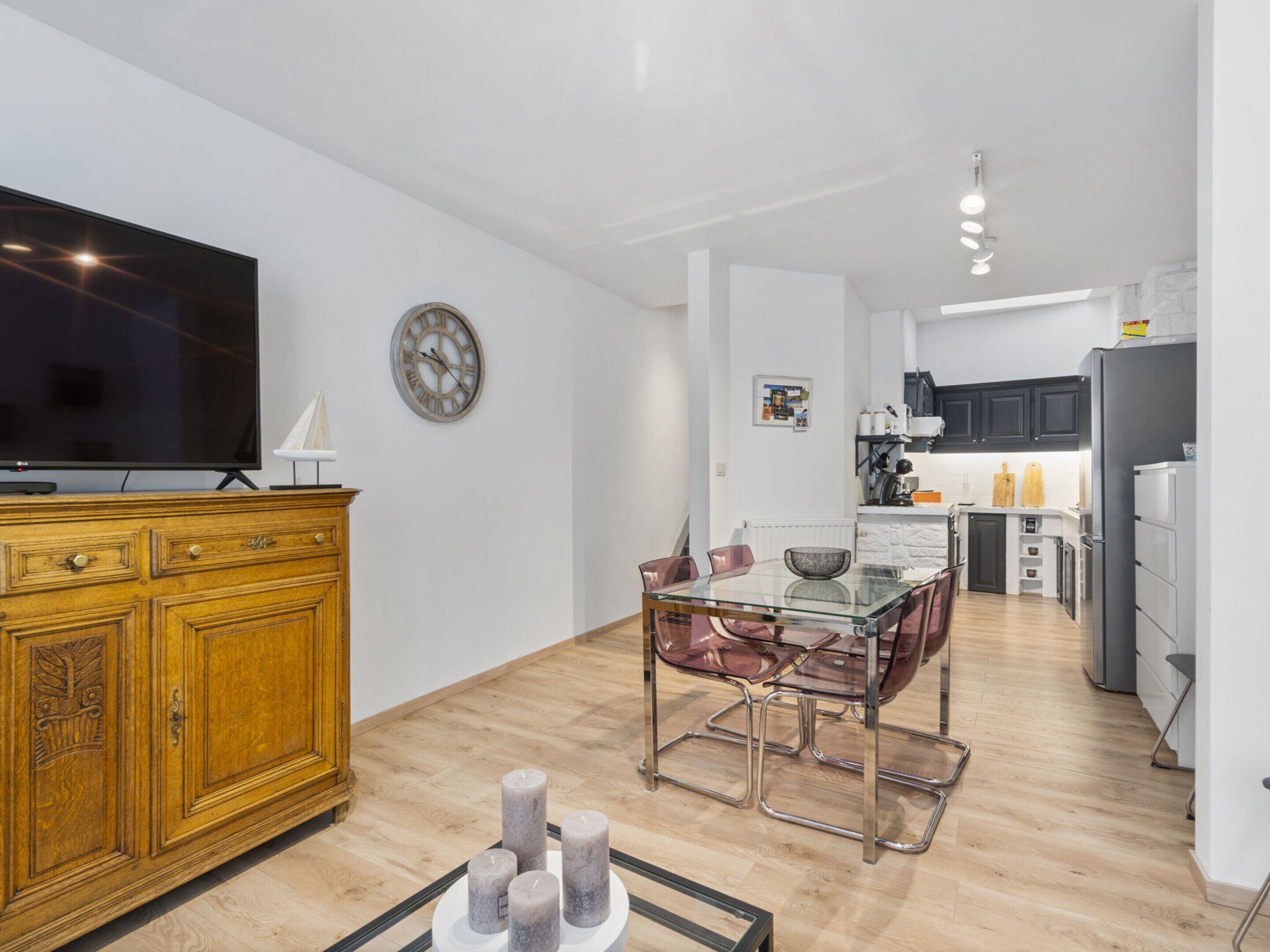 House | Dining