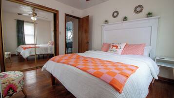 2 bedrooms, WiFi, bed sheets