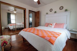 2 bedrooms, WiFi, bed sheets