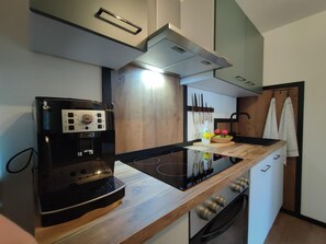 Apartment | Private kitchen | Stovetop, electric kettle, toaster, highchair - Great Apartment Near the ski Area (Schwendau)