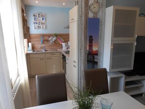 Apartment | Private kitchen | Electric kettle, highchair - Holiday Apartment Evers 1 (Wittmund)