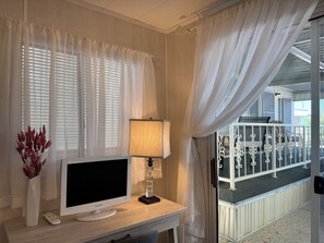 2 makuuhuonetta, silitysrauta/-lauta, ilmainen Wi-Fi, vuodevaatteet